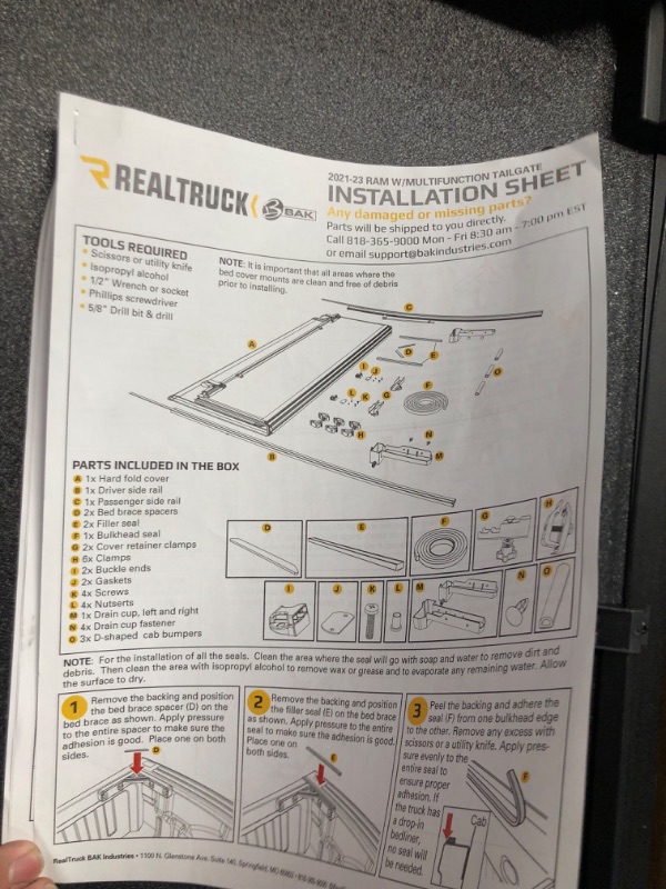 Photo 4 of ***USED - LIKELY MISSING PARTS - UNABLE TO VERIFY FUNCTIONALITY***
RealTruck BAK BAKFlip MX4 Hard Folding Truck Bed Tonneau Cover | 448226 | Fits 2020-2024 Ram 1500 (New Body Style) Works with Multi-Function (Splitgate) Tailgate 5' 7" Bed (66.75")