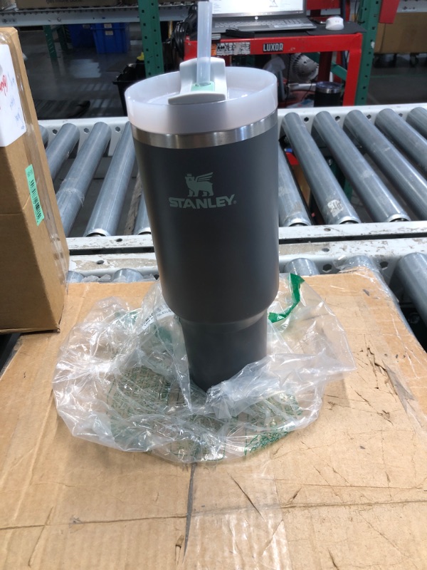 Photo 3 of ***MISSING HANDLE***
Stanley Quencher H2.0 FlowState Stainless Steel Vacuum Insulated Tumbler with Lid and Straw for Water