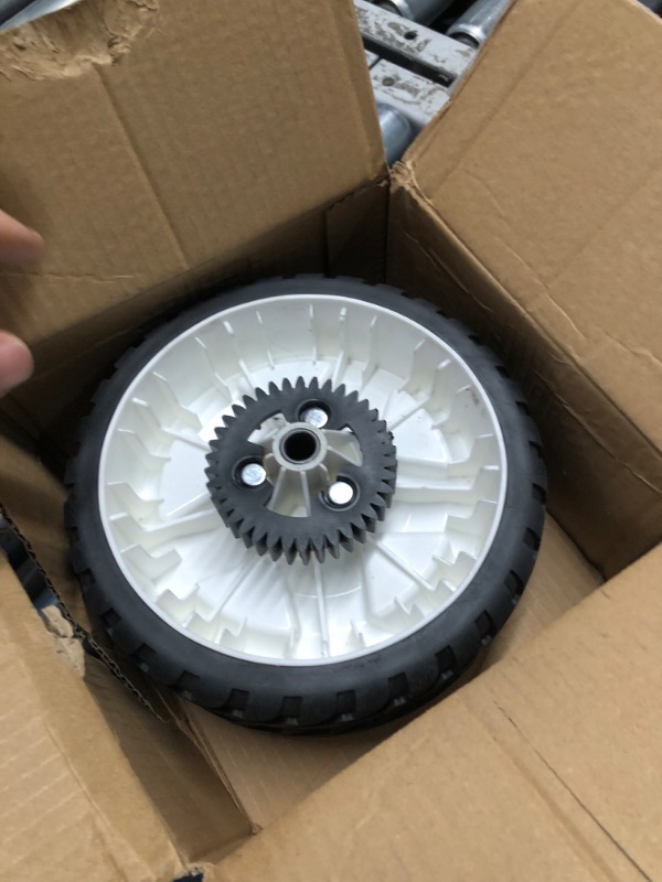 Photo 2 of (Set of 2) Replacement Lawn Mower Rear Drive Wheel for 115-4695 138-3216, 8" Wheel Plastic Gear Assebmly Compatible with Toro 20332 20332C 20333 20334 20334C 20338 22" RWD Recycler Push Lawn Mower