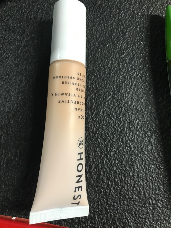 Photo 2 of ***NON REFUNDABLE***Honest Beauty CC Tinted Moisturizer with Vitamin C and Blue Light Defense - SPF 30 - 1.0 fl oz