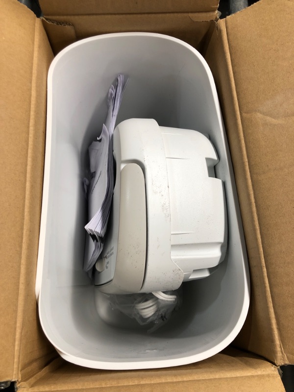 Photo 2 of ***( PARTS ONLY/ NO RETURNS OR REFUNDS) ***
Amazon Basics 8-Sheet Cross Cut Paper and Credit Card Shredder - White 8 Sheet - White