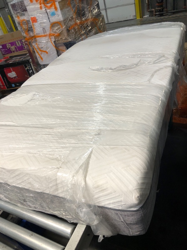 Photo 4 of ***USED - DIRTY - NO PACKAGING***
Novilla Twin XL Mattress, 12 Inch Gel Memory Foam XL Twin Mattress for Cool Night & Pressure Relief, Medium Plush Feel with Motion Isolating, Bliss, 80"L x 39"W x 12"Th