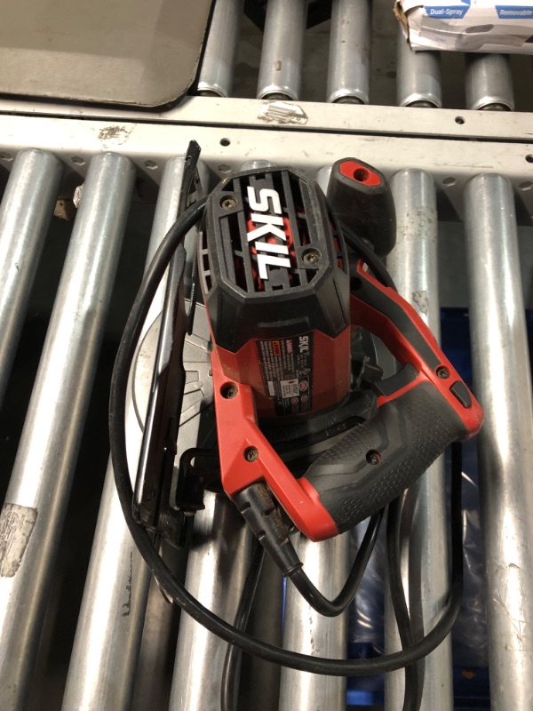 Photo 6 of ***USED - DIRTY - UNABLE TO TEST***
SKIL 15 amps 7-1/4 in. Corded Brushed Circular Saw