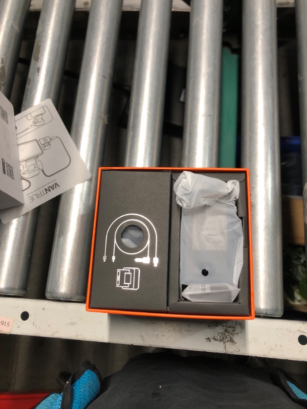 Photo 1 of **MINOR DAMAGE BUTTONS GET STUCK**
Vantrue E3 3 Channel 2.7K WiFi Dash Cam with GPS, Voice Control, Starvis IR Night Vision, 24 Hour Buffered Parking Mode, 3 Way 1944P+1080P+1080P Front and Rear Inside Dash Camera, Support 512GB Max