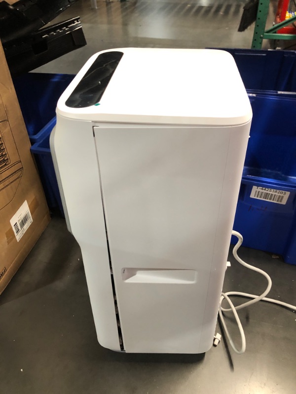 Photo 3 of ***FOR PARTS***(READ NOTES)
12,000 BTU Portable Air Conditioner Cools Up to 500 Sq.Ft, 3-IN-1 Energy Efficient Portable AC Unit with Remote Control & Installation Kits for Large Room, Campervan, Office, Temporary Space