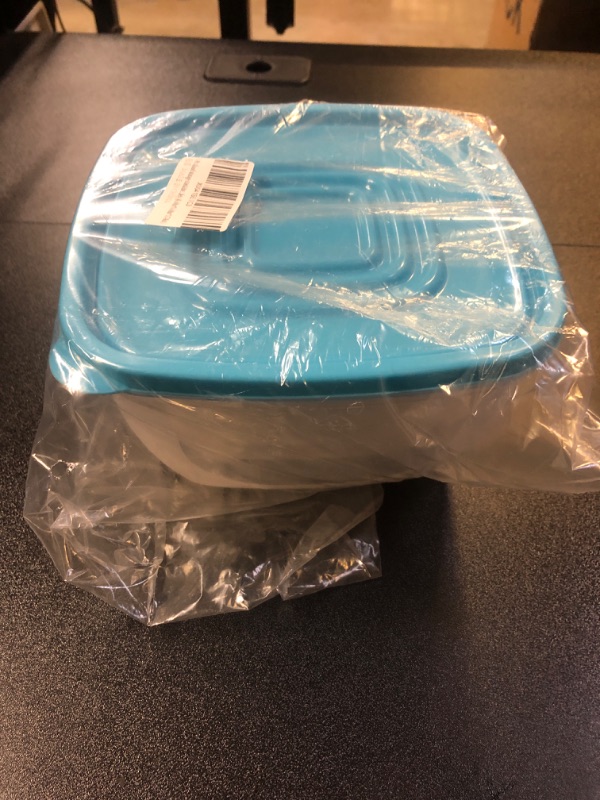 Photo 1 of 5-Pcs food storage container set, close-fitting non-toxic plastic without BPA cover, refrigerator and dishwasher and microwave safety (6.69in*6.69in*3.74in)
