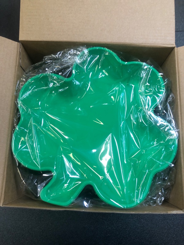 Photo 2 of 100PCS St. Patrick's Day Bowls Plastic Shamrock Plates Shamrock Serving Platter Green Candy Dish Clover Disposable Plates for Irish St. Patrick's Day Party Supplies Home Decoration