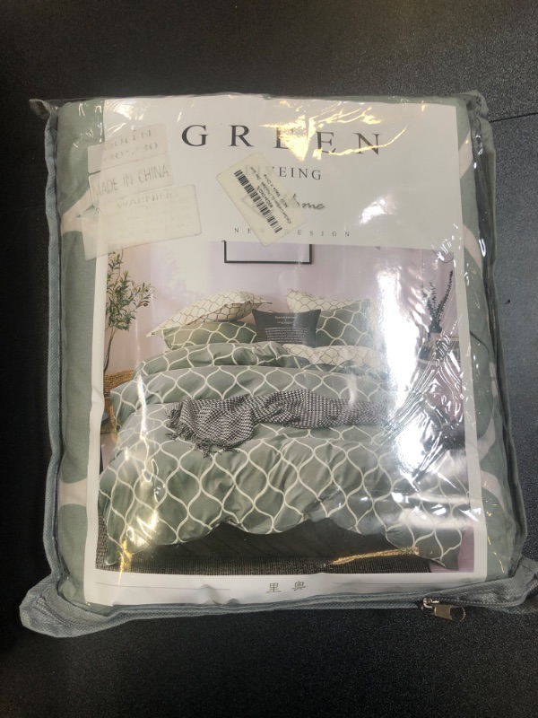 Photo 1 of NTjinli Duvet Cover Queen Size-Dark Green Fish Scale Queen Duvet Cover Set,100% Washed Microfiber Queen Comforter Set,1 Duvet Cover 90x90 Inches with Zipper Closure and 2 Pillow Shams… (Green, Queen) Queen Green