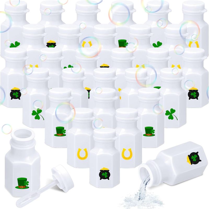 Photo 1 of 200 Pcs St. Patrick's Day Bubble Bottles Bulk Mini Bubble Blower Party Favors Toys Bubble Makers for Boys Girls Adults Wedding Celebration Outdoor Indoor Activity Use
