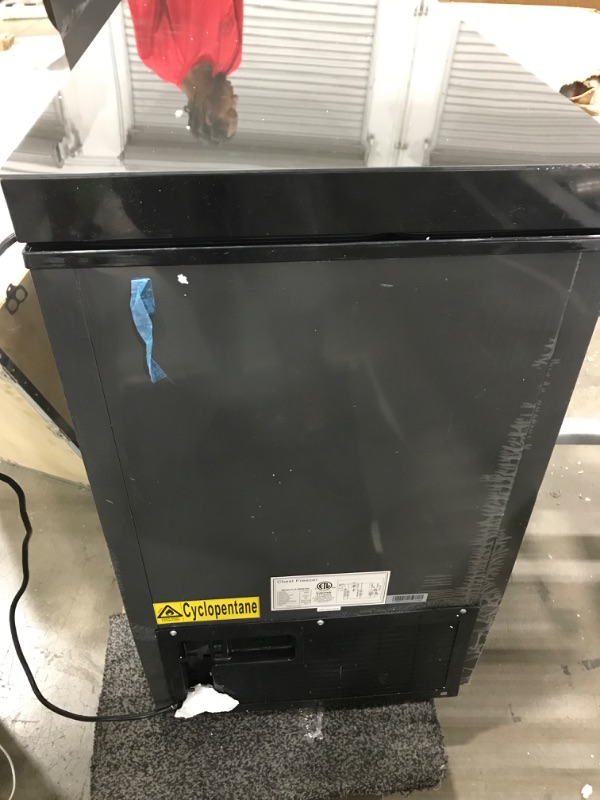 Photo 3 of *MINOR DAMAGE* Black Chest Freezer Small Deep Freezer 9 Cu.Ft Free-Standing Top Door Freezer with Adjustable 7 Thermostat and 2 Removable Basket, Compact Freezer for Garage Basement Apartment Kitchen