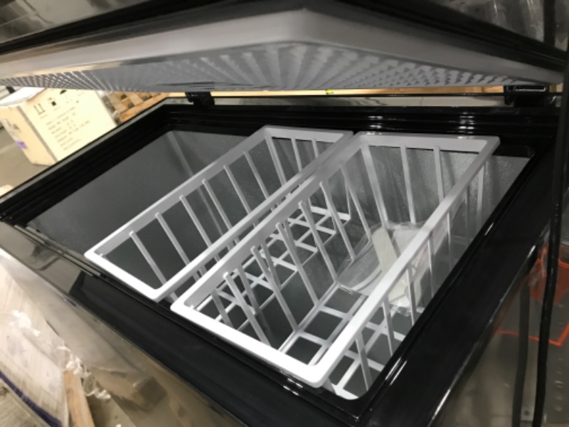 Photo 4 of * MINOR DAMAGE* Black Chest Freezer Small Deep Freezer 9 Cu.Ft Free-Standing Top Door Freezer with Adjustable 7 Thermostat and 2 Removable Basket, Compact Freezer for Garage Basement Apartment Kitchen