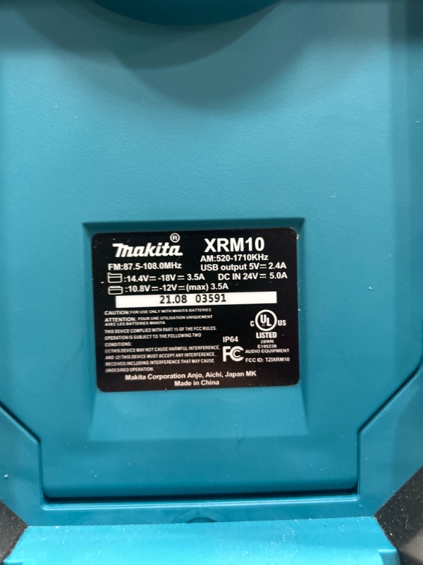 Photo 3 of **CONNECTED PERSONAL DEVICE , FUNCTIONAL**
Makita XRM10 18V LXT® / 12V max CXT® Lithium-Ion Cordless Bluetooth® Job Site Charger/Radio, Tool Only Speaker