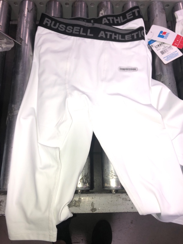 Photo 2 of ******BUNDLE OF TWO ****** Russell Athletic Boys' Compression 3/4 Tights
SIZE S 