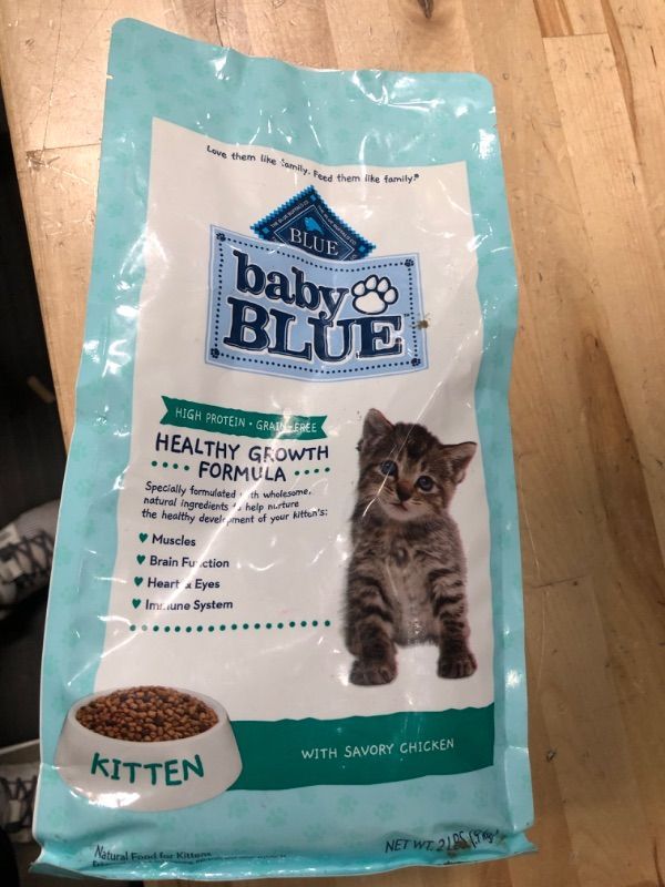 Photo 2 of Blue Buffalo Baby BLUE Natural Kitten Grain-Free Dry Cat Food, High-Protein Healthy Growth Formula with DHA, Savory Chicken, 2-lb. Bag Chicken 2 Pound (Pack of 1) best by july 20 2024