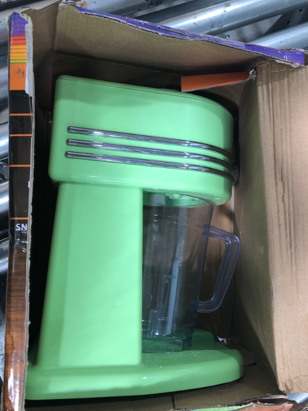 Photo 2 of ***PARTS ONLY******NON REFUNDABLE***
Nostalgia Taco Tuesday Frozen Drink Maker and Margarita Machine for Home - 40-Ounce Slushy Maker with Stainless Steel Flow Spout - Easy to Clean and Double Insulated - Lime Green