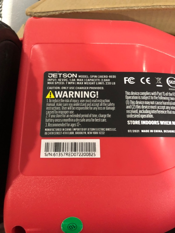 Photo 6 of [NONREFUNDABLE, FOR PARTS/ READ NOTES]
Jetson All Terrain Hoverboard with LED Lights, LED Light-up Wheels, Self-Balancing Hoverboard with Active Balance Technology, Ages 12+ Spin Red