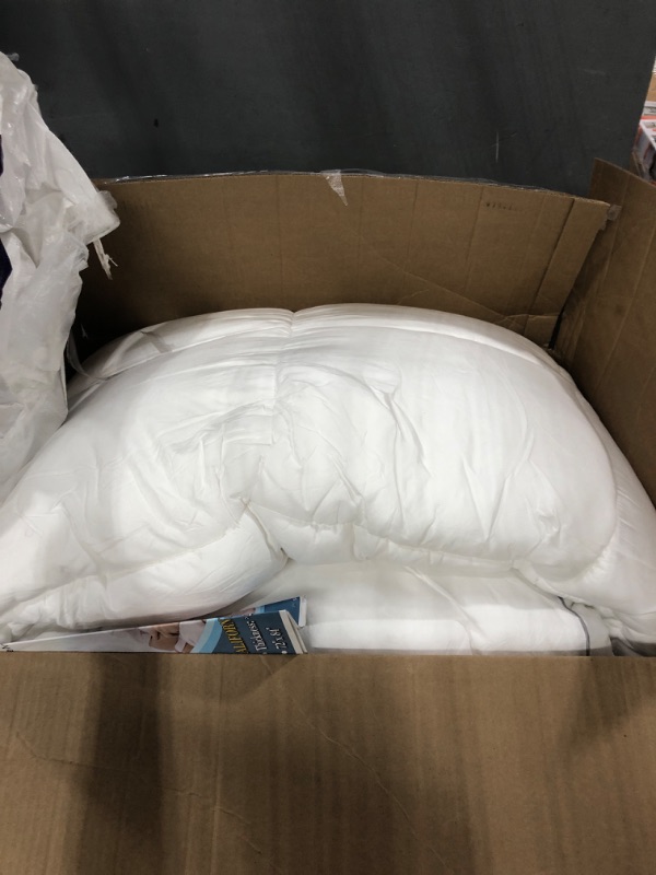 Photo 1 of Marine Moon California King Mattress Topper, Extra Thick Bed Topper, Cooling Plush Pillow Top Mattress Toppers Soft Down Alternative Pad, Hotel Quality Pillow Topper, Cal King California King Classic - Square White