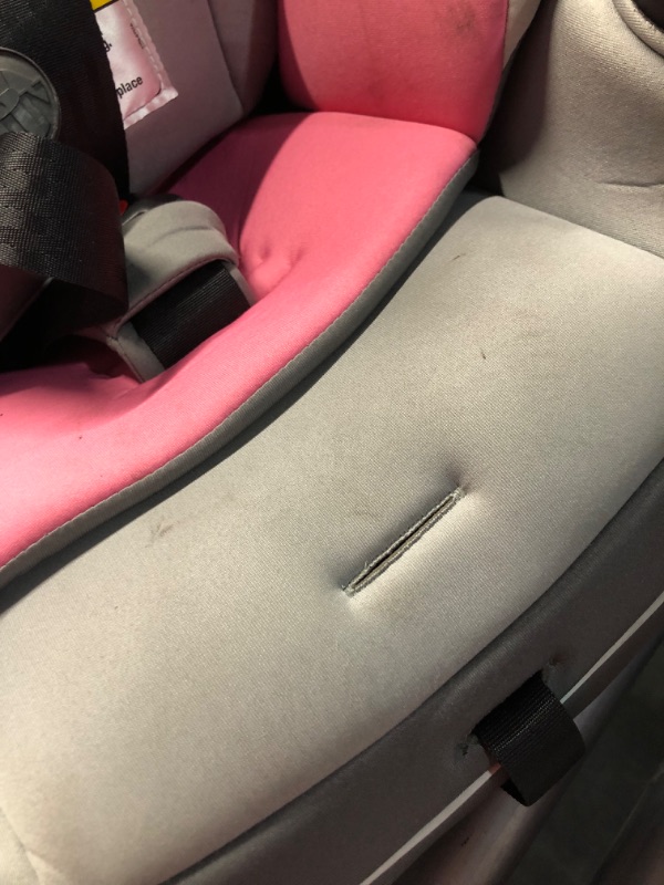 Photo 7 of ***USED - DIRTY - STAINED - SEE PICTURES***
Safety 1st Grow and Go All-in-One Convertible Car Seat, Rear-facing 5-40 pounds, Forward-facing 22-65 pounds, and Belt-positioning booster 40-100 pounds, Carbon Rose Carbon Rose Original