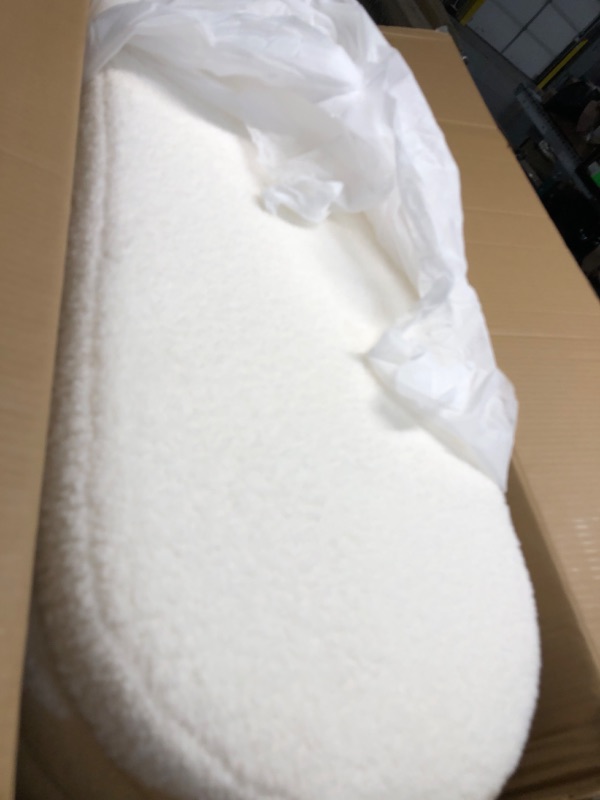 Photo 2 of 
DAZONE
Upholstered Teddy Fabric Fluffy Faux Fur Flip Top Storage Bedroom Bench White 16.5 in. H x 45.5 in. W x 16.1 in. D