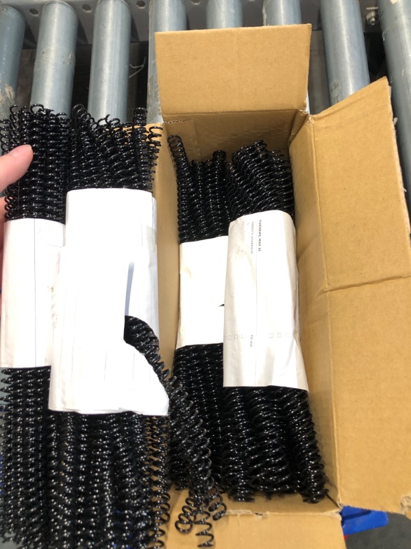 Photo 3 of ***STOCK PHOTO REFERENCE ONLY*** 100 Pack Plastic Spiral Binding Coils, Spiral Binding Spines for Office Documents, Engineer Papers, Business Projects (Spines Only)