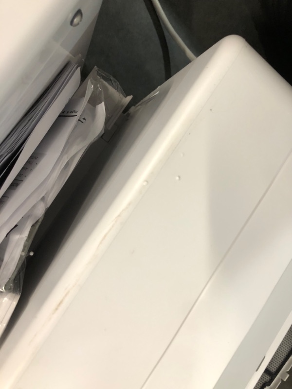 Photo 1 of ***USED - DAMAGED - SEE COMMENTS***
Midea 8,000 BTU U-Shaped Smart Inverter Air Conditioner –Cools up to 350 Sq. Ft., Ultra Quiet with Open Window Flexibility, Works with Alexa/Google Assistant, 35% Energy Savings, Remote Control