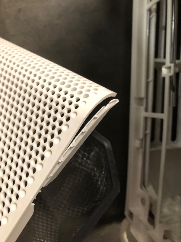 Photo 1 of ***USED - DAMAGED - SEE COMMENTS***
Midea 8,000 BTU U-Shaped Smart Inverter Air Conditioner –Cools up to 350 Sq. Ft., Ultra Quiet with Open Window Flexibility, Works with Alexa/Google Assistant, 35% Energy Savings, Remote Control