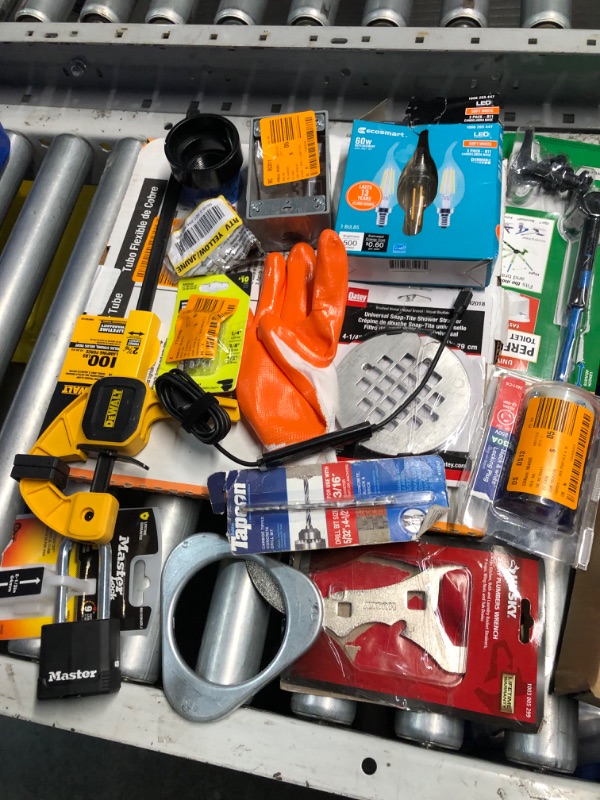 Photo 2 of ***NON REFUNDABLE***Bundle of Misc. Home Depot Items 