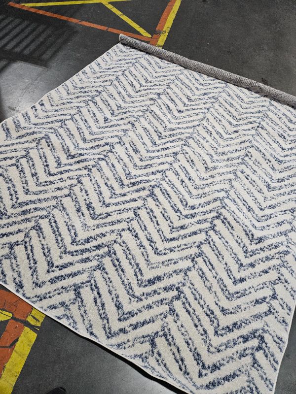 Photo 5 of **APPEARS LIGHTLY USED**
nuLOOM Rosanne Transitional Striped Area Rug, 6 7" x  9'  Blue