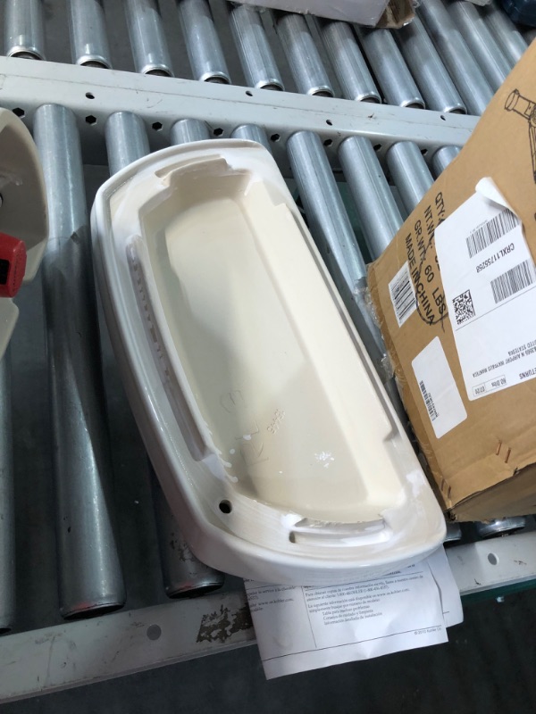 Photo 3 of ***USED - LIKELY MISSING PARTS - UNABLE TO VERIFY FUNCTIONALITY***
KOHLER K-4458-0 Wellworth Dual-Flush Tank, White