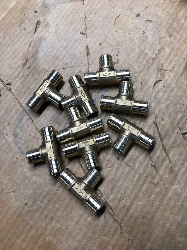 Photo 2 of ****MISSING ONE PIECE. SEE PHOTOS***
SharkBite 3/4-in PEX Crimp Brass Tee (10-Pack)