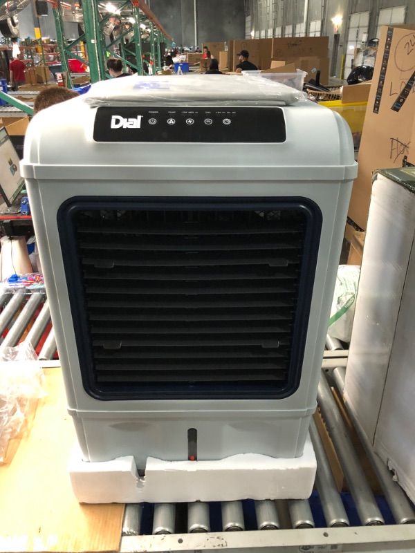 Photo 4 of ***USED - POWERS ON - UNABLE TO TEST FURTHER - NO PACKAGING - SEE PICTURES***
Dial 3-Speed Portable Evaporative Cooler - Up to 750 sqft, 2200 CFM - PEC-A-2200-1RC