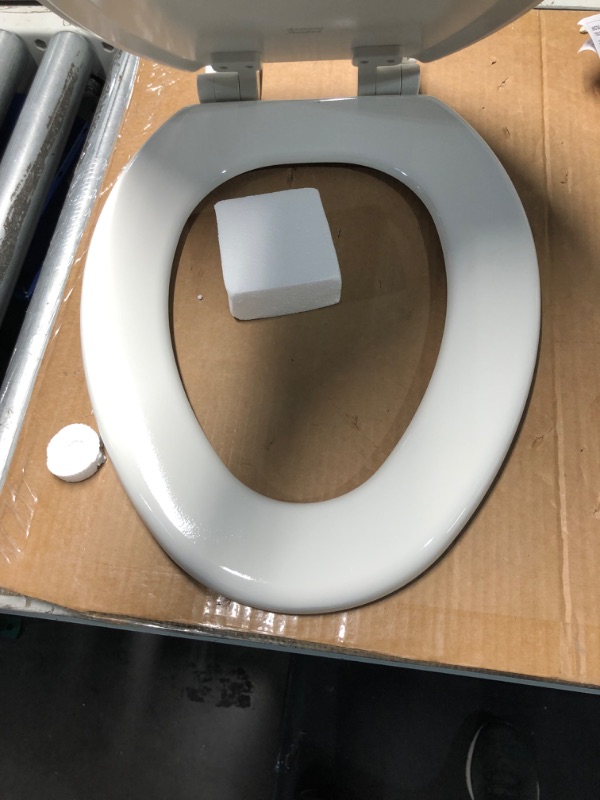 Photo 6 of ***HARDWARE CAP DAMAGED.  SEE PHOTOS***
Bedminster Slow-Close & Easy Lift-Off Elongated Wood Toilet Seat, White, 5269A65DL.020