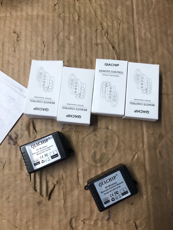 Photo 1 of QIACHIP DC 12V 1CH 433Mhz RF Wireless Relay Module Remote Access Control Switch Momentary Toggle Delay Transmitter with Receiver for Doors,Lights(2 Relays + 4 Remote)