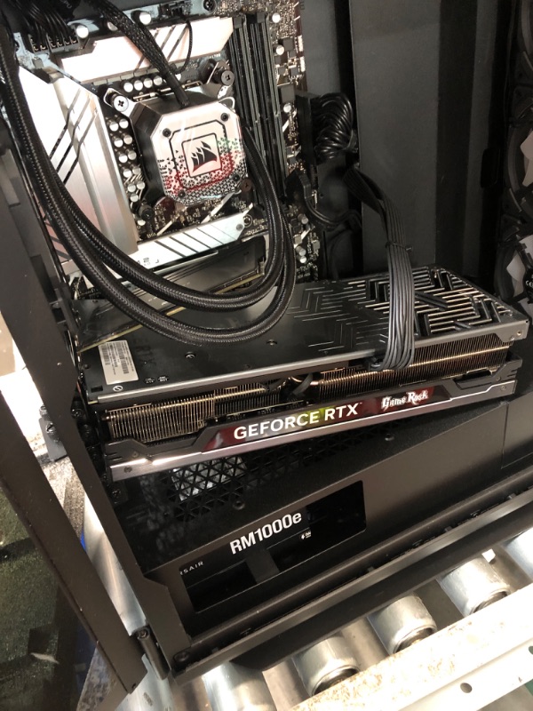 Photo 5 of -PLEASE READ****DOESNT POWER ON****PARTS ONLY****Corsair Vengeance i8200 Series Gaming PC - Liquid Cooled Intel Core i9 14900KF CPU - NVIDIA GeForce RTX 4090 GPU - 64GB Dominator Titanium RGB DDR5 Memory - 2TB M.2 SSD - Black****TOP LOOKS SLIGHTLY DENTED*