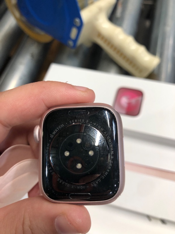 Photo 4 of ***DID NOT TURN ON / MIGHT NEED CHARGED*** **LOOKA NEW***
Apple Watch Series 9 [GPS 41mm] Smartwatch with Pink Aluminum Case with Light Pink Sport Loop One Size. Fitness Tracker, ECG Apps, Always-On Retina Display, Carbon Neutral