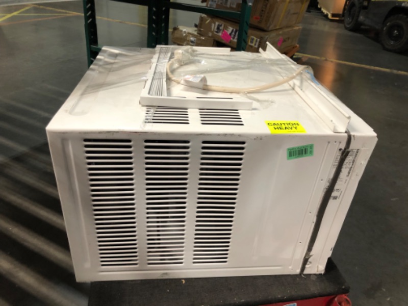 Photo 2 of ***DAMAGED - MISSING PARTS - NO PACKAGING - SEE COMMENTS***
LG 24,500 BTU 230/208V Window Air Conditioner Cools 1550 Sq. Ft. with Wi-Fi, Remote and in White