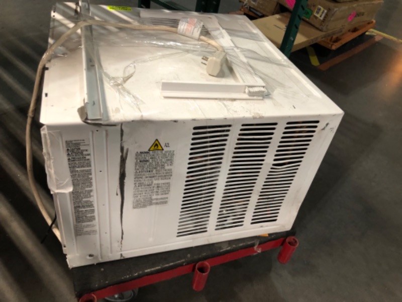 Photo 9 of ***DAMAGED - MISSING PARTS - NO PACKAGING - SEE COMMENTS***
LG 24,500 BTU 230/208V Window Air Conditioner Cools 1550 Sq. Ft. with Wi-Fi, Remote and in White