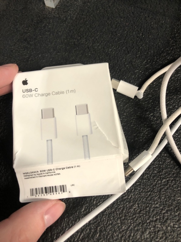 Photo 3 of ***BENT BUT TESTED, WORKS***  Apple 60W USB-C Woven Charge Cable (1 m) ???????
