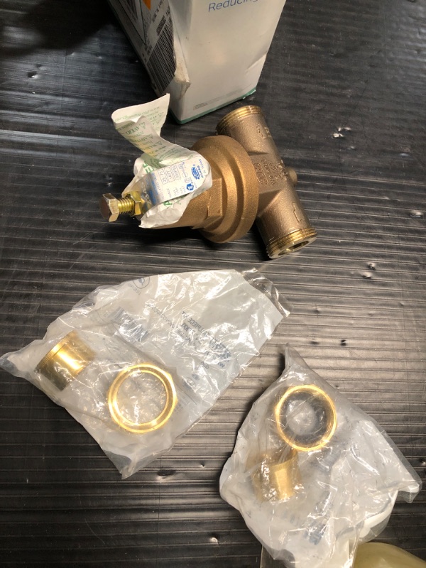 Photo 3 of ***MISSING GASKET***Zurn Wilkins 34-70XLDU 3/4" 70XL Pressure Reducing Valve with Double Union FNPT Connection
