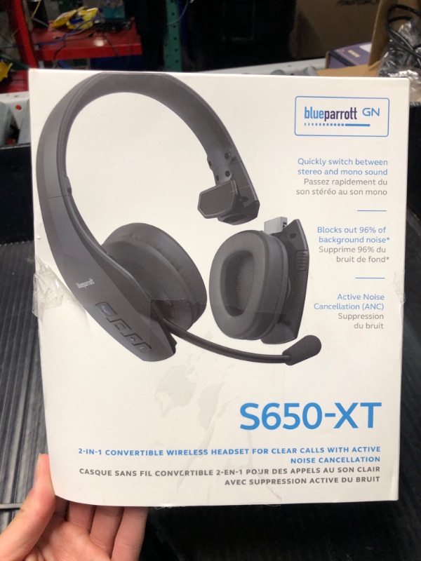 Photo 1 of **READ NOTES**
BlueParrott S650-XT Noise-Canceling Wireless Over-Ear Headset (Stereo)