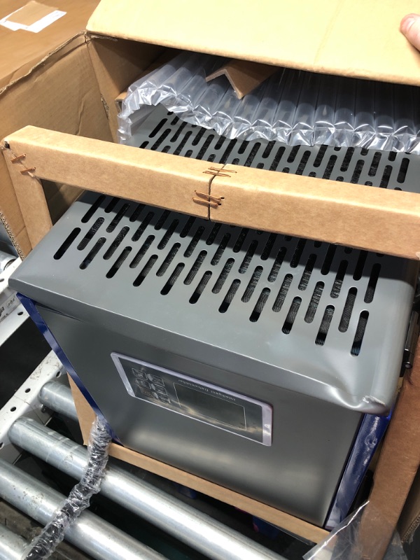 Photo 3 of **DAMAGE** Yaufey 155 Pints Commercial Dehumidifier with Pump, for Basement up to 8000 Sq. Ft, Large Capacity Industrial Dehumidifier for Large Room with Intelligent Humidity Control 155 Pints. 8000 Sq. Ft *front grate dented*