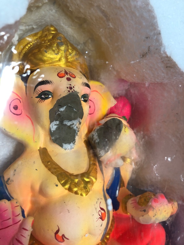 Photo 3 of **DAMAGE** SATVIK 10.5 INCH 100% Eco Friendly Ganesha Idol/Eco Friendly Ganpati Murti for Ganewsh Chaturthi in Dagdusheth Pose Water Dissolvable and Soluble. Made of Sadhu Mati. *Trunk broken off, should be fixable*