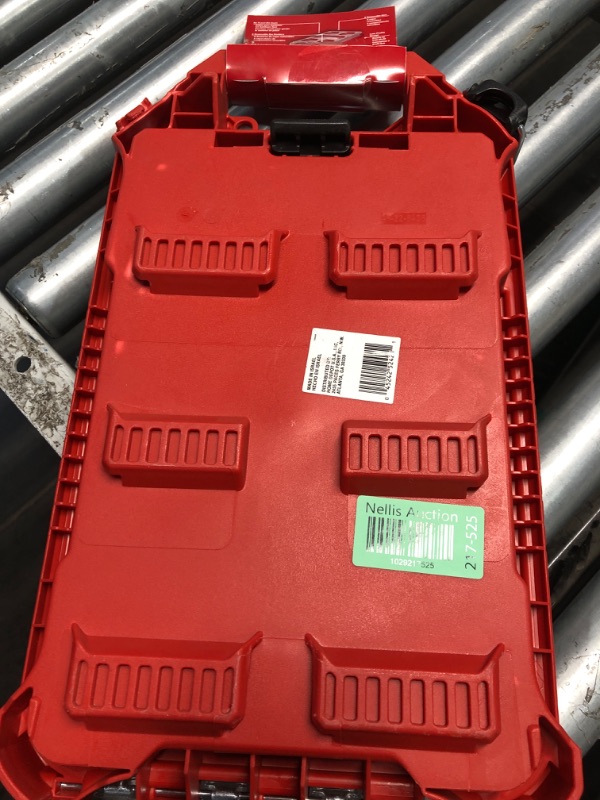 Photo 3 of **DAMAGED**READ NOTES**
Milwaukee PACKOUT 5-Compartment Low-Profile Compact Small Parts Organizer