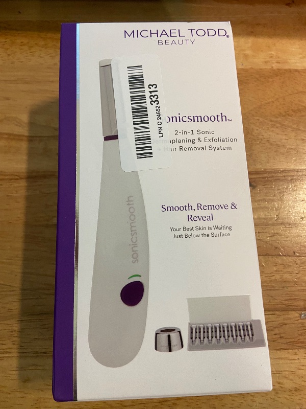 Photo 3 of Michael Todd Beauty - Sonicsmooth – SONIC Technology Dermaplaning Tool - 2 in 1 Women’s Facial Exfoliation & Peach Fuzz Hair Removal System with 8 Weeks of Safety Edges