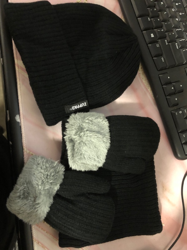 Photo 1 of 3pcs Women's Winter Warm Set: Fleece Beanie Hat, Scarf, And Touchscreen Gloves With Pom Pom