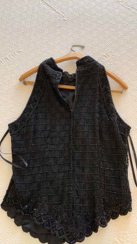 Photo 2 of WOMENS PAPELL BOUTIQUE FORMAL BLACK BEADED SILK TOP SIZE XL