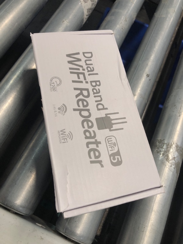 Photo 2 of ***USED - LIKELY MISSING PARTS - UNABLE TO VERIFY FUNCTIONALITY***
WiFi Extender,WiFi Extender Signal Booster,WiFi Booster 1200Mbps WiFi 2.4&5GHz Dual Band(10800sq.ft) WiFi Signal Strong Penetrability 35 Devices 1-Tap Setup?360° Full Coverage, Supports Et