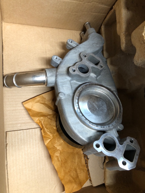 Photo 3 of ***USED - DIRTY - MISSING GASKETS - UNABLE TO VERIFY FUNCTIONALITY - SEE PICTURES***
ACDelco GM Original Equipment 12703898 Water Pump Kit