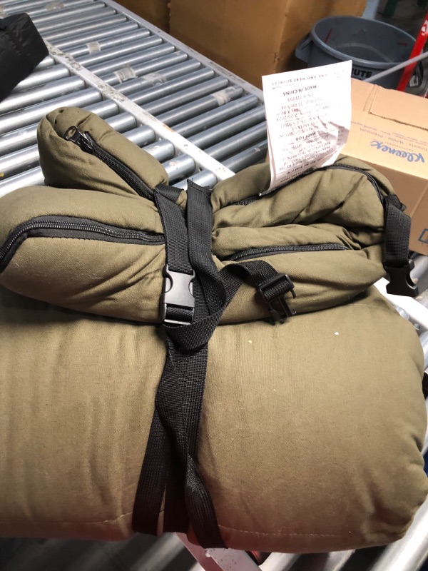 Photo 4 of **minor damage to clip see photo**
World Famous Sports Oakwood -10° Canvas Sleeping Bag