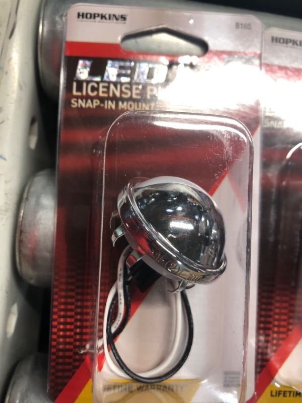 Photo 3 of 
Peterson Manufacturing V298C LED License Light , Silver